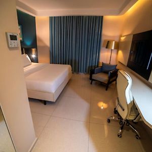 Standard Zimmer mit Kingsize-Bett